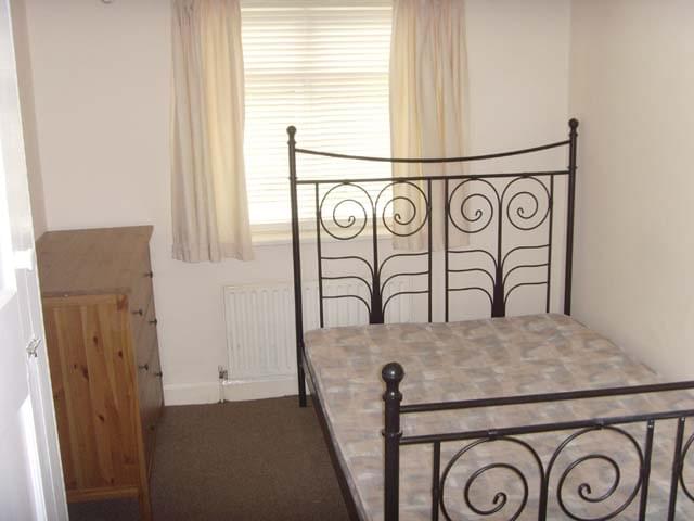 bedroom at 100 Huntington Road