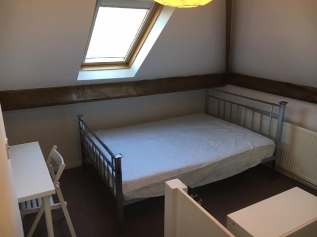 bedroom at 100 Huntington Road